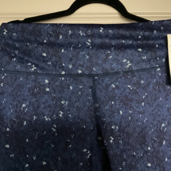 NZ ACTIVE by NIC+ZOE Spotted Blues High Waist Leggings, size L - Picture 7 of 13